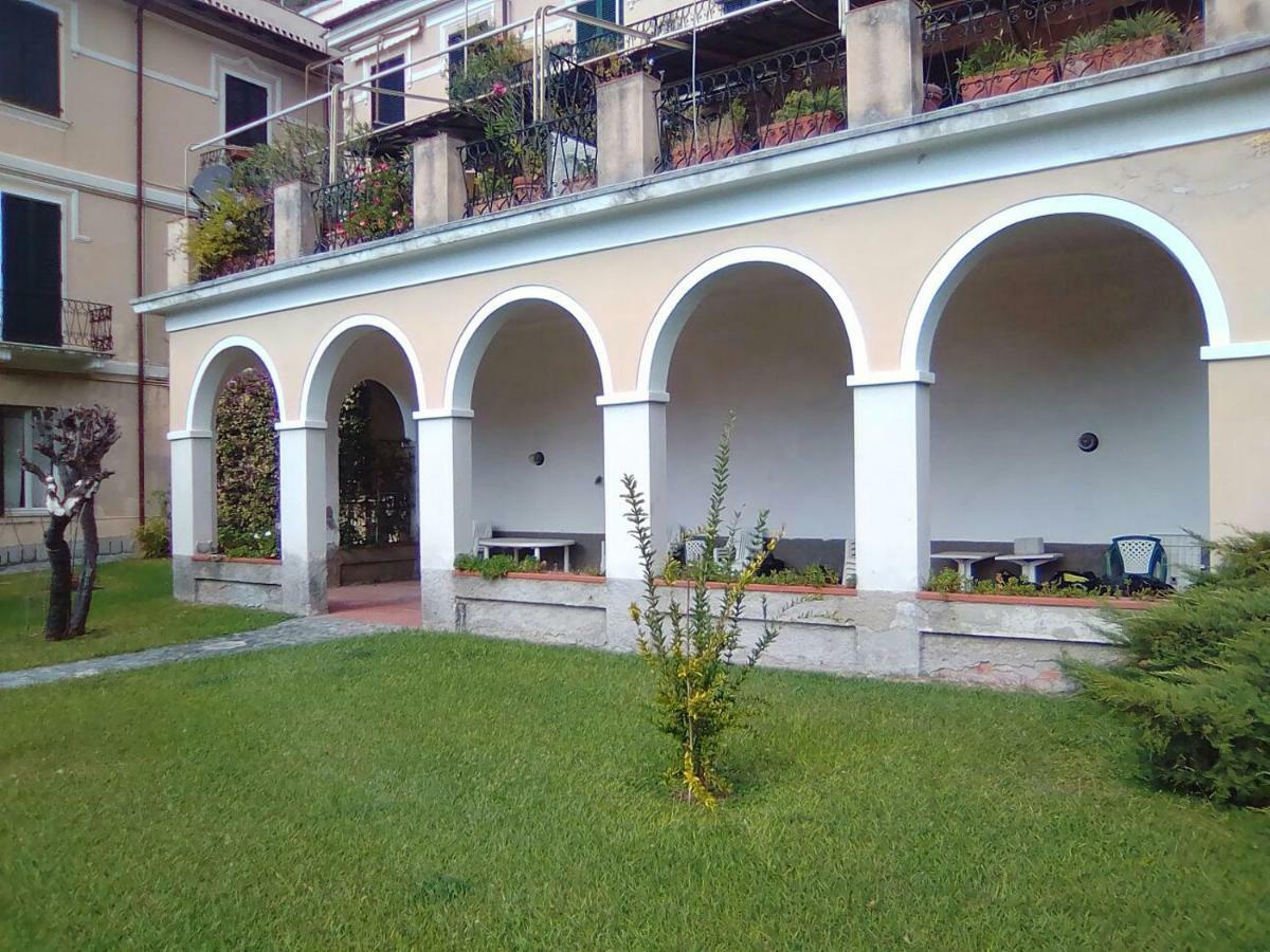 Lorenzo Apartment Levanto Eksteriør billede